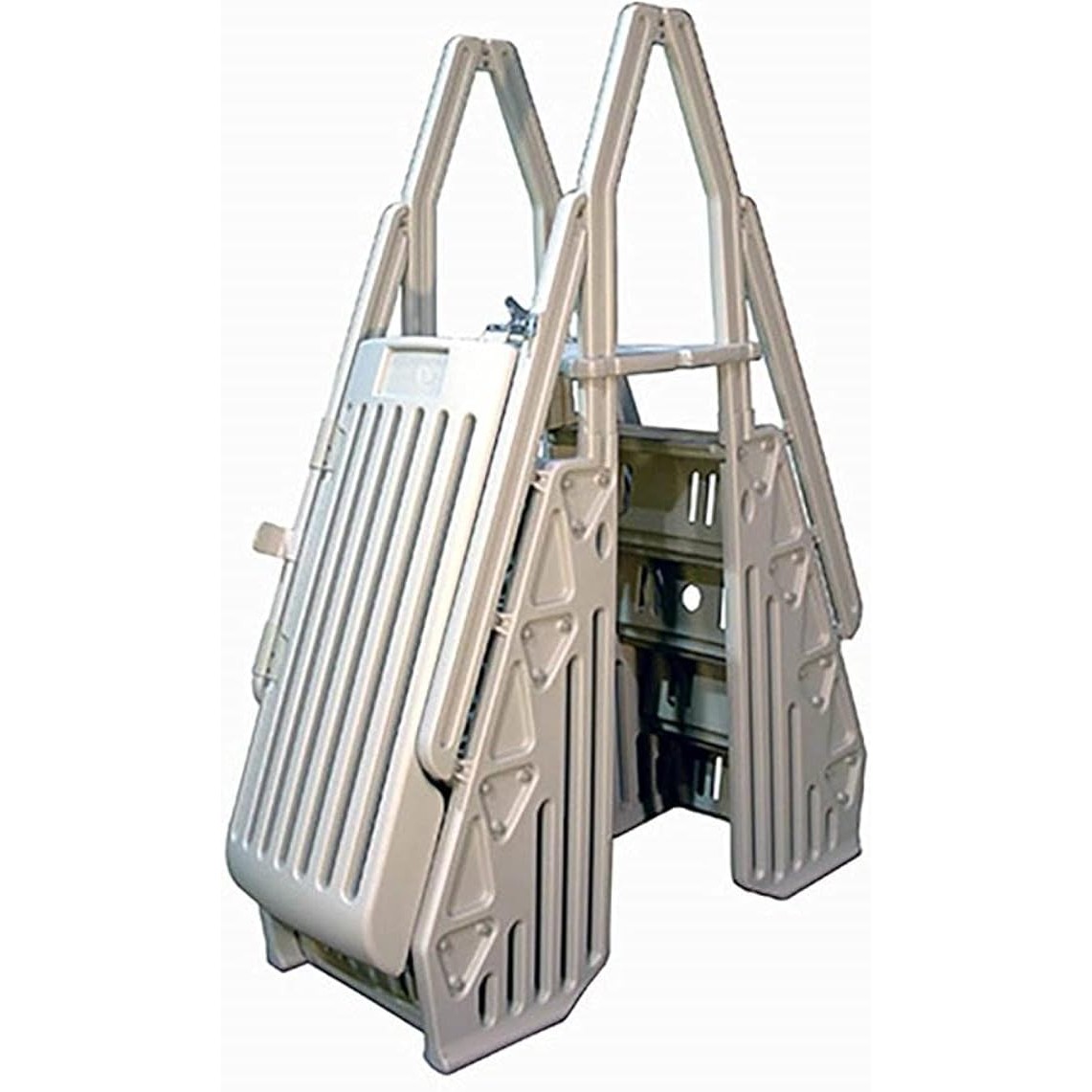 A-FRAME AG LADDER WITH GATE